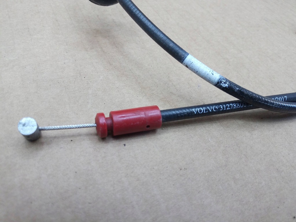 фото №1, Трос замка капот volvo v40 estate vw 31278800 2.0l дизель 85kw 2016