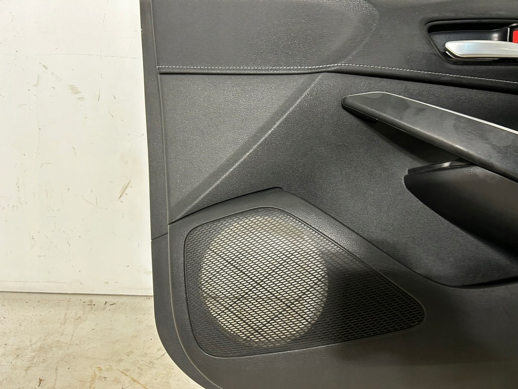 фото №8, Corolla e21 обшивка оббивка двері передніх правий перед шкіра з led