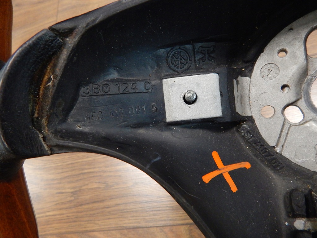 фото №13, Воздуховод drewno vw passat b5 3b0124c golf iv cabrio 1e0419091g