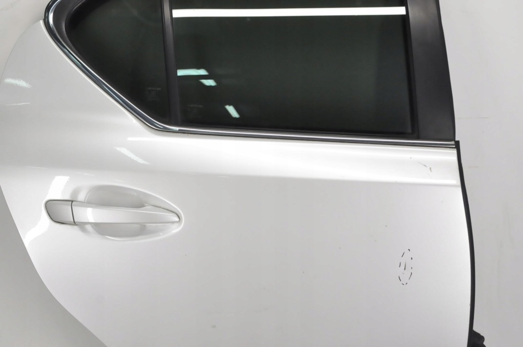 Lexus ct 200h дверь правый задняя задние 2mp Оригинал