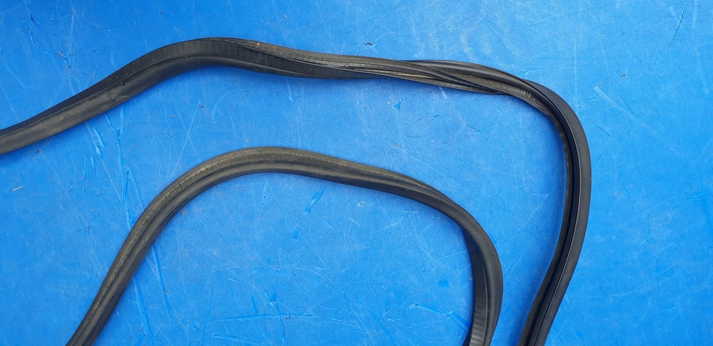 фото №11, Прокладка крышки задний багажника chevrolet corvette c6