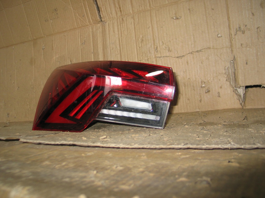 фото №7, Лампа задня задня led ліва skoda octavia 4 iv 5e3945207a