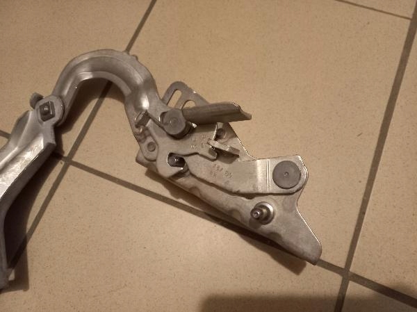 фото №13, Mercedes c klasa w206 a206 петли капот