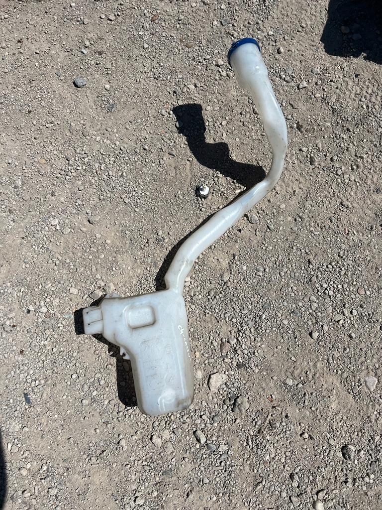 фото №1, Citroen c4 cactus 12-17 бачок омивача