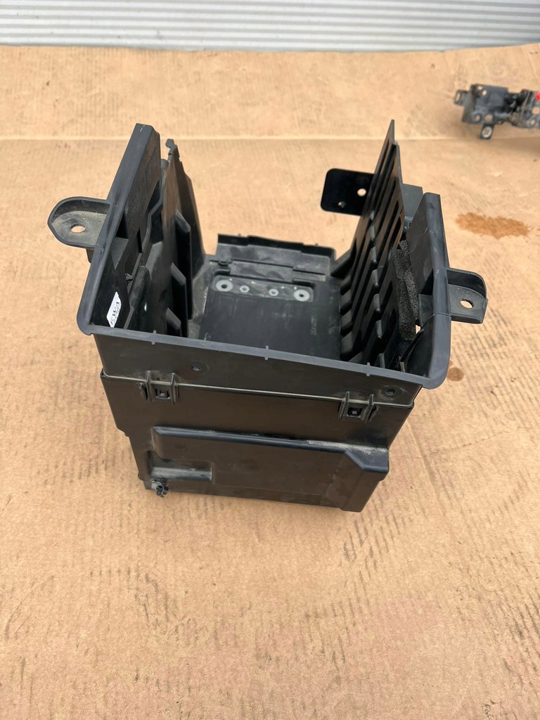 фото №3, Основание защита аккумулятор evoque ii l551