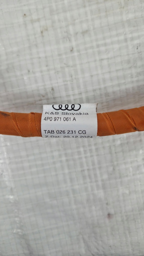 Audi a5 b10 штекер кабель шланг зарядки 4p0971059 4p0971061a с Разборки