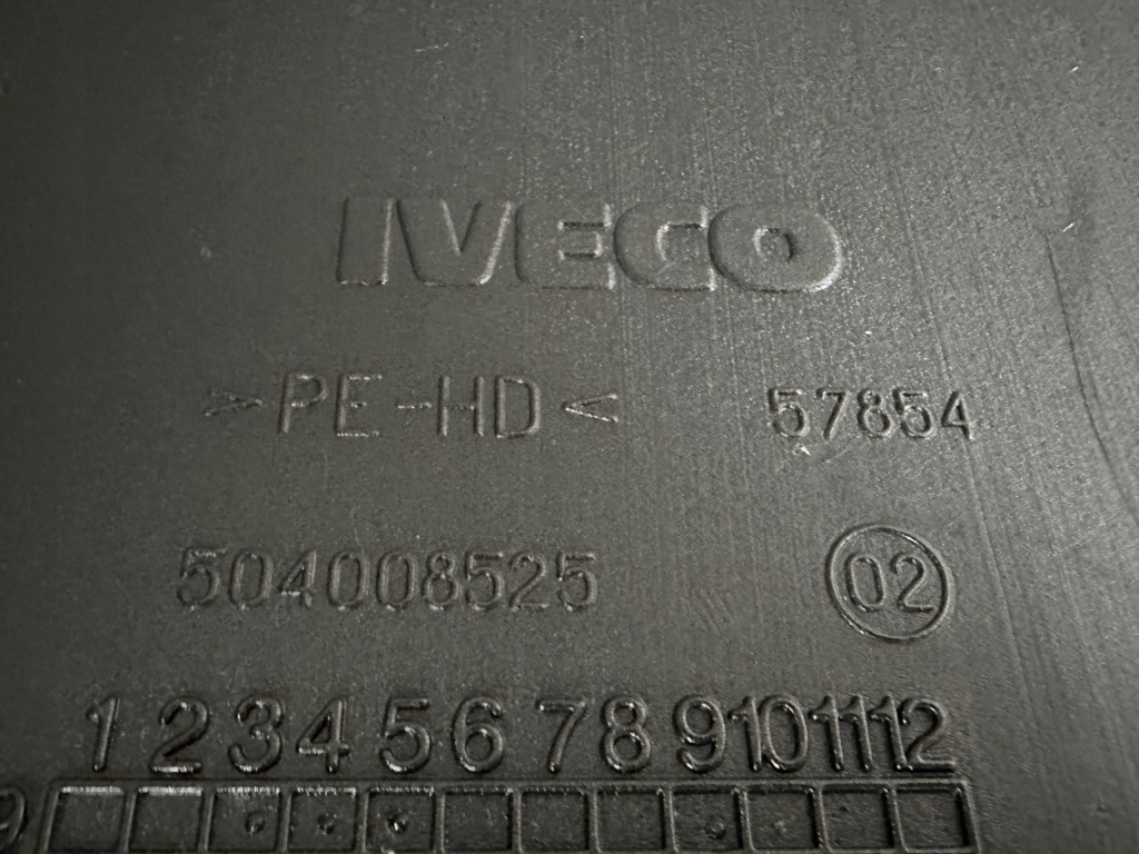 Бардачок салонный под кабина левый правый stralis hi-way 504008525 504183045 с Разборки