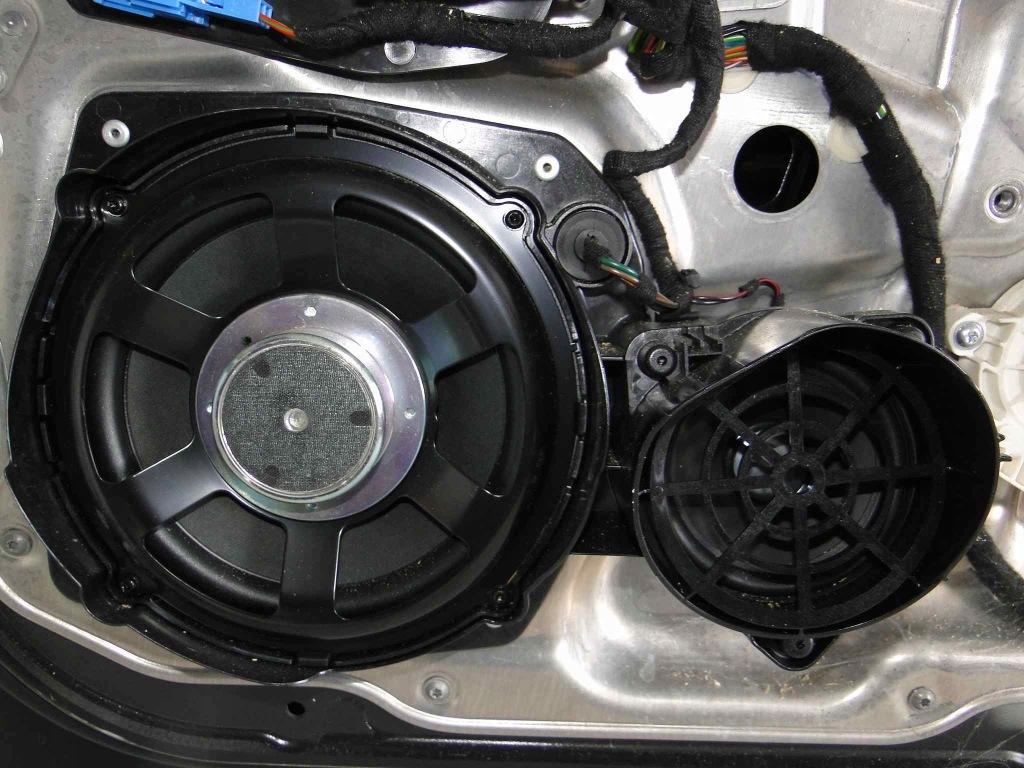 Mercedes s klasa w221 динамік двері праве harmann Доставка