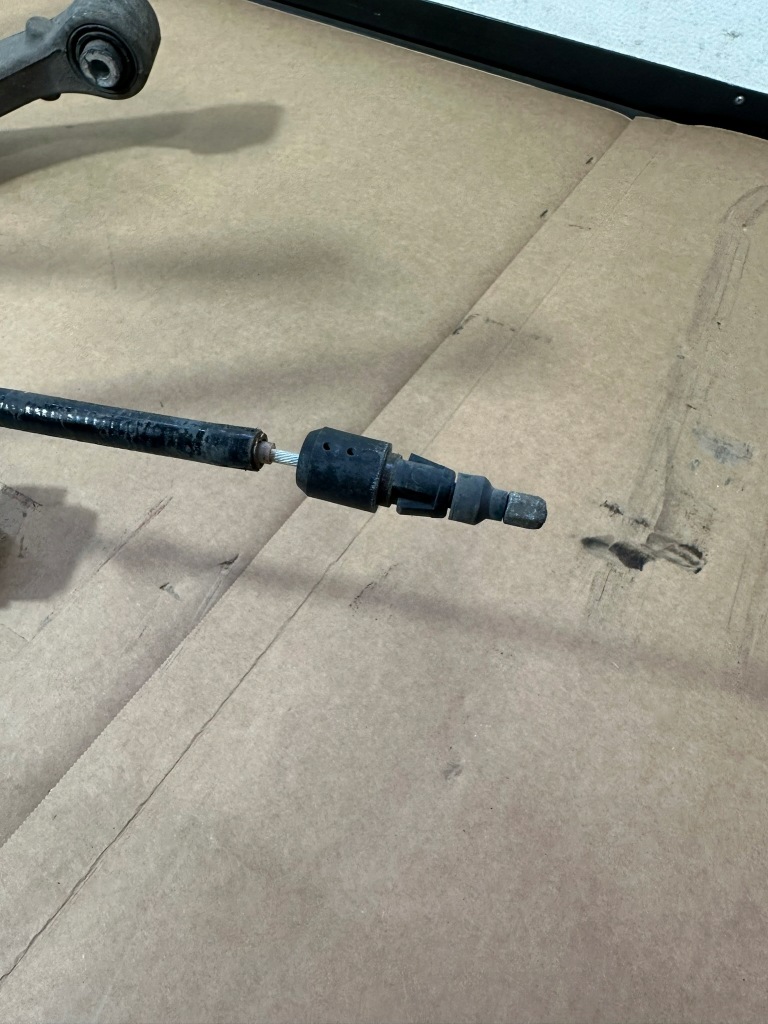 Поворотный кулак левый задний , левая задняя, рычаг, ступица mercedes ml w164 6.3 amg Доставка