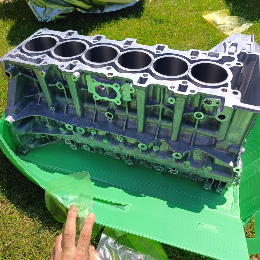 фото №8, Блок двигателя n54 535i 7560522 do bmw e92 e60 e87 fabrycznie новый болты