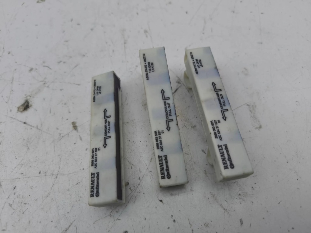 Купити Renault zoe 2019 модуль безключовий kessy 285906352r