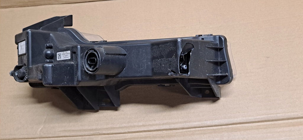 Tesla model y левый противотуманная фара led drl 1507932-00-c Недорого