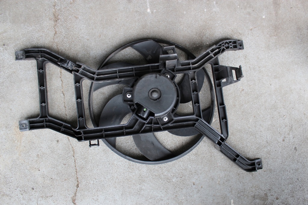 фото №1, Dacia sandero i 1.2 вентилятор вентилятор радиатора