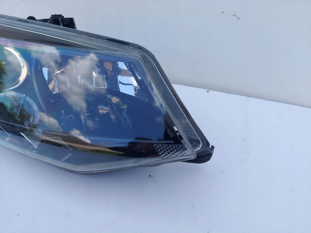 Skoda fabia 3 6v фара правый  перед передняя led Недорого