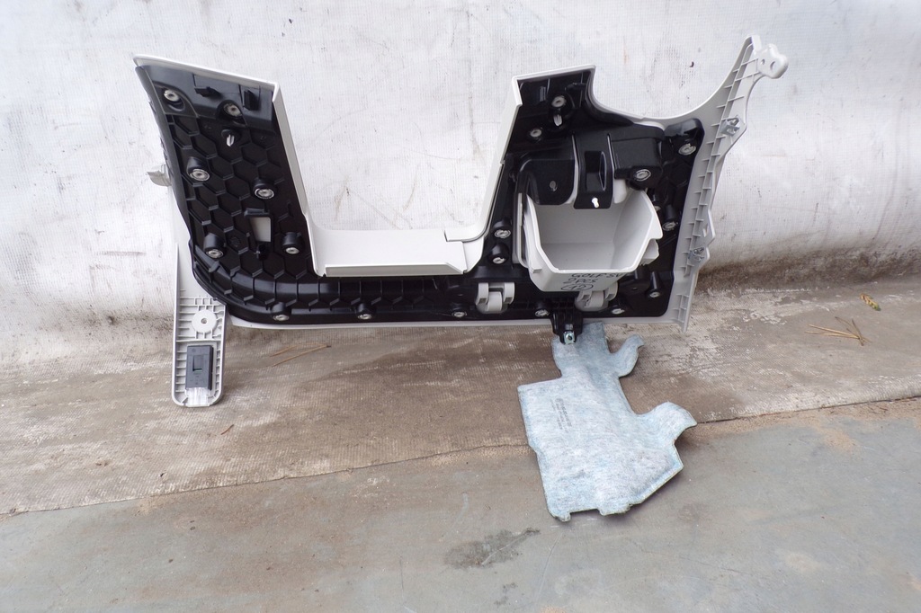 фото №12, Vw golf sportsvan защита pod руль 517858011