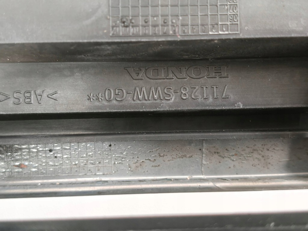 Купити Решітка радіатора решітка  honda cr-v 3 71121swwg0