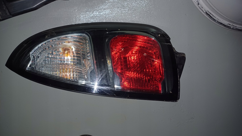 фото №1, Лампа правый задняя citroen c3 picasso 09- europa