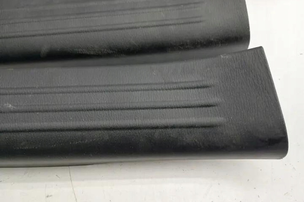 Накладка порог mazda cx-5 kf kb7w68730 2.0l дизель 110kw 2020 Оригинал