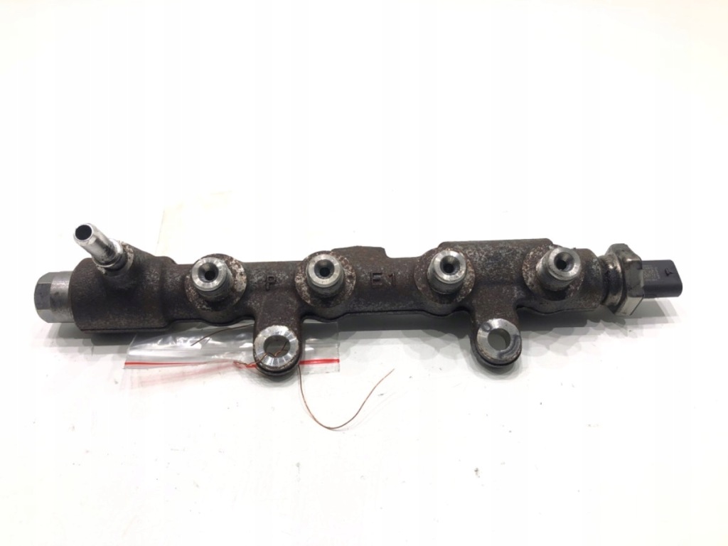 фото №1, Молдинг впрыскная toyota proace 9810824880 1.5 131km