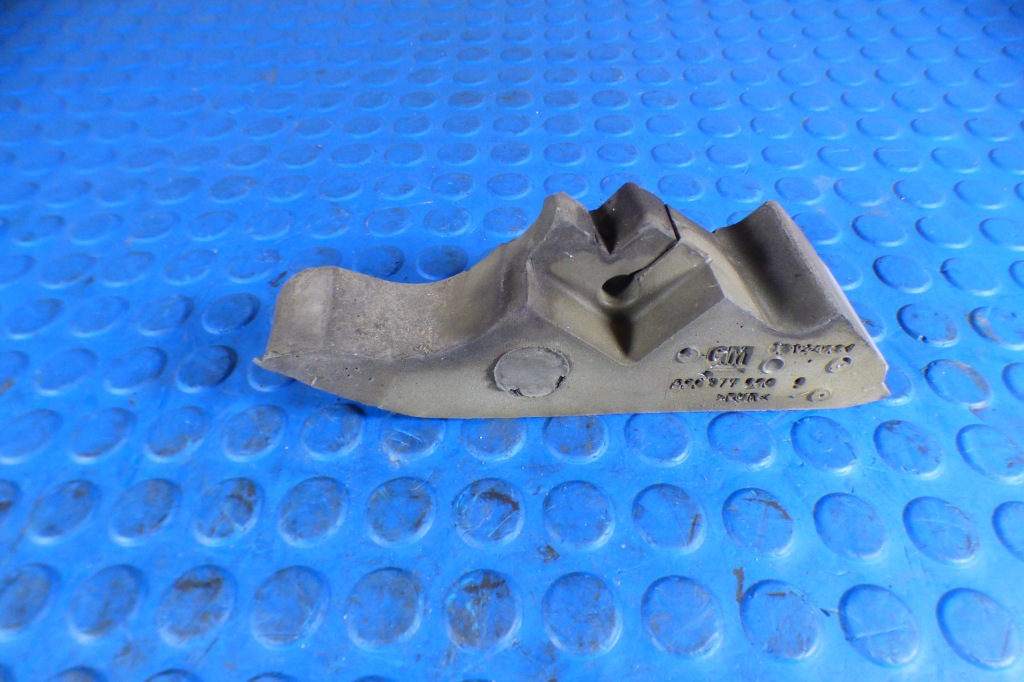 Абсорбер крила піна лівий правий перед 39122833 39122834 opel astra k v Київ