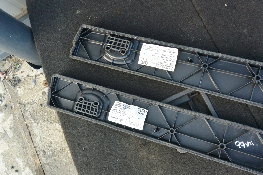 фото №6, Молдинг багажника правая левая kpl audi q7 4l