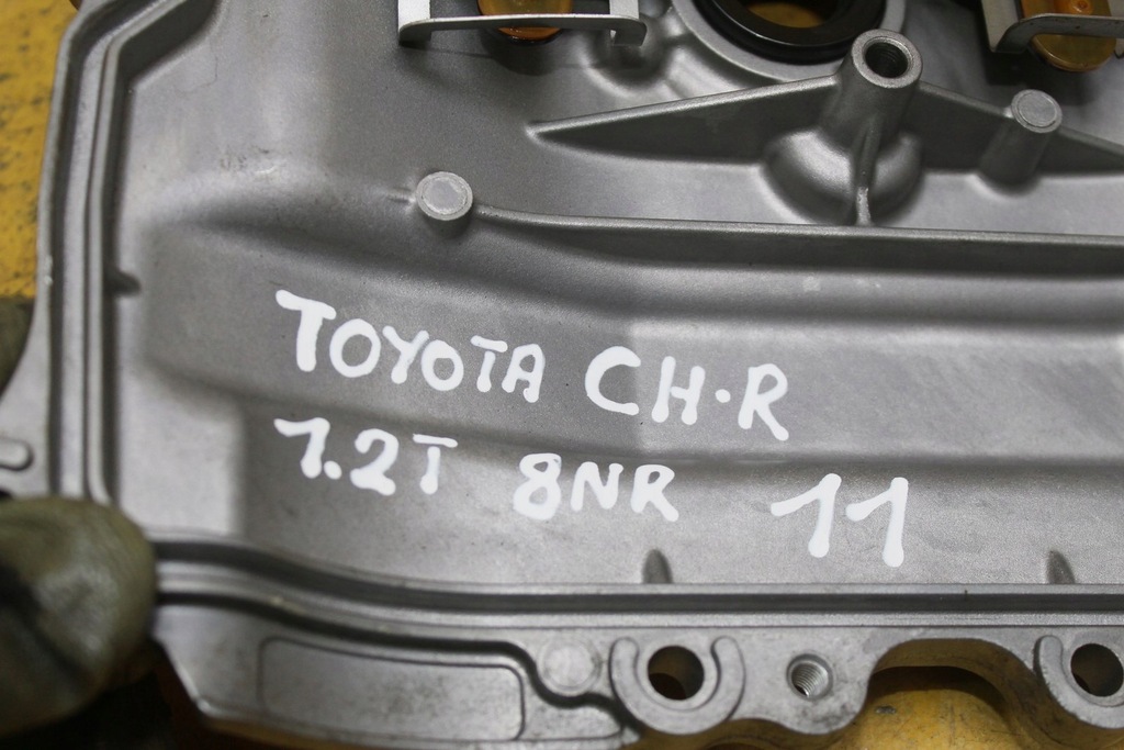 фото №8, Кришка клапанів toyota c-hr 1.2 t 8nr