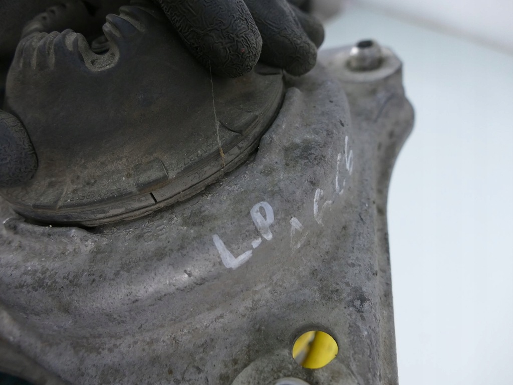 фото №14, Audi a6 c6 lift 3.0 tfsi амортизатор левый перед