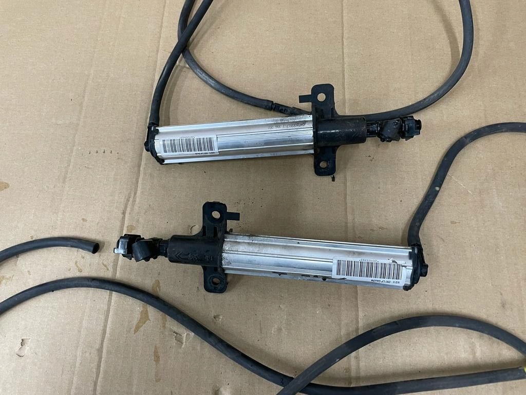 фото №2, Омыватель лампа перед renault laguna iii coupe