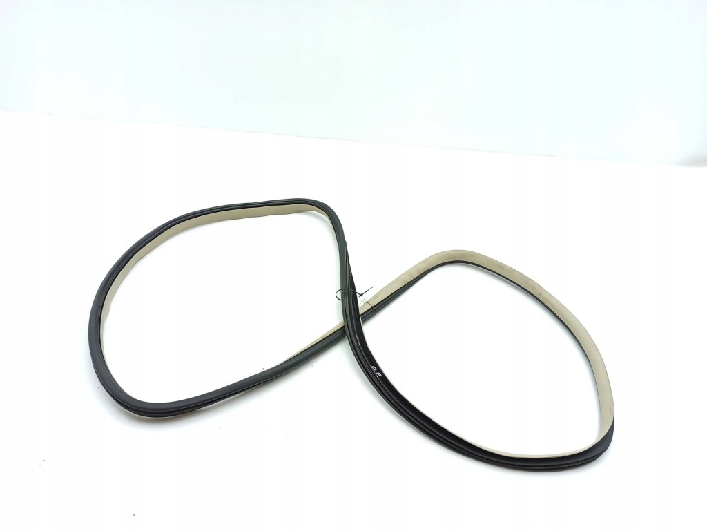 Прокладка дверь передних правая сторона cadillac srx Цена