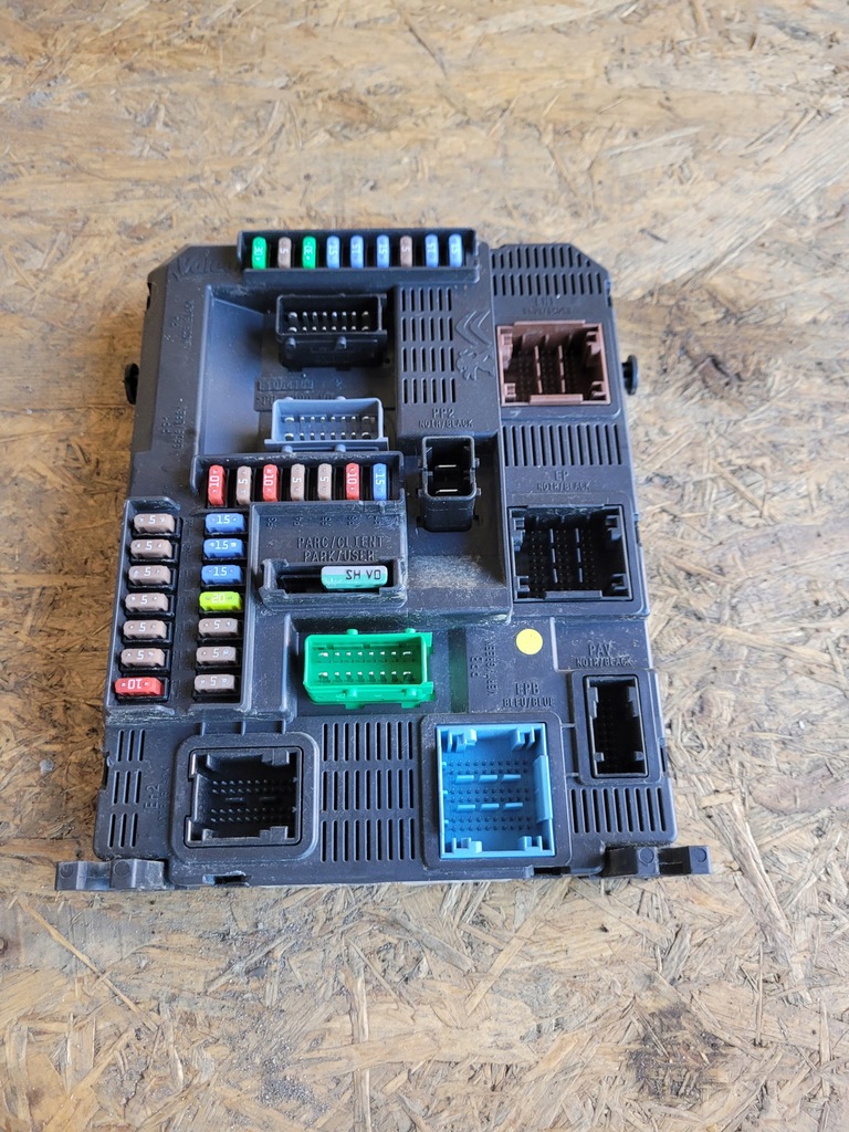 фото №1, Коробка запобіжників psa 9807532080