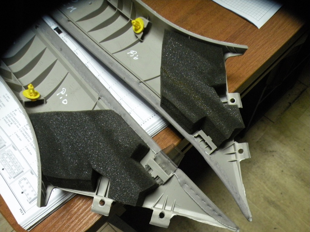 фото №8, Volvo s40 ii v50 молдинг обшивка стойка комплект