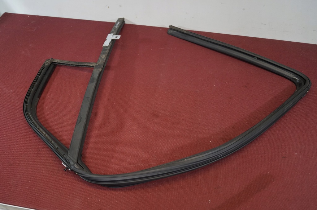 фото №4, Прокладка скло двері правий перед opel mokka 12-19