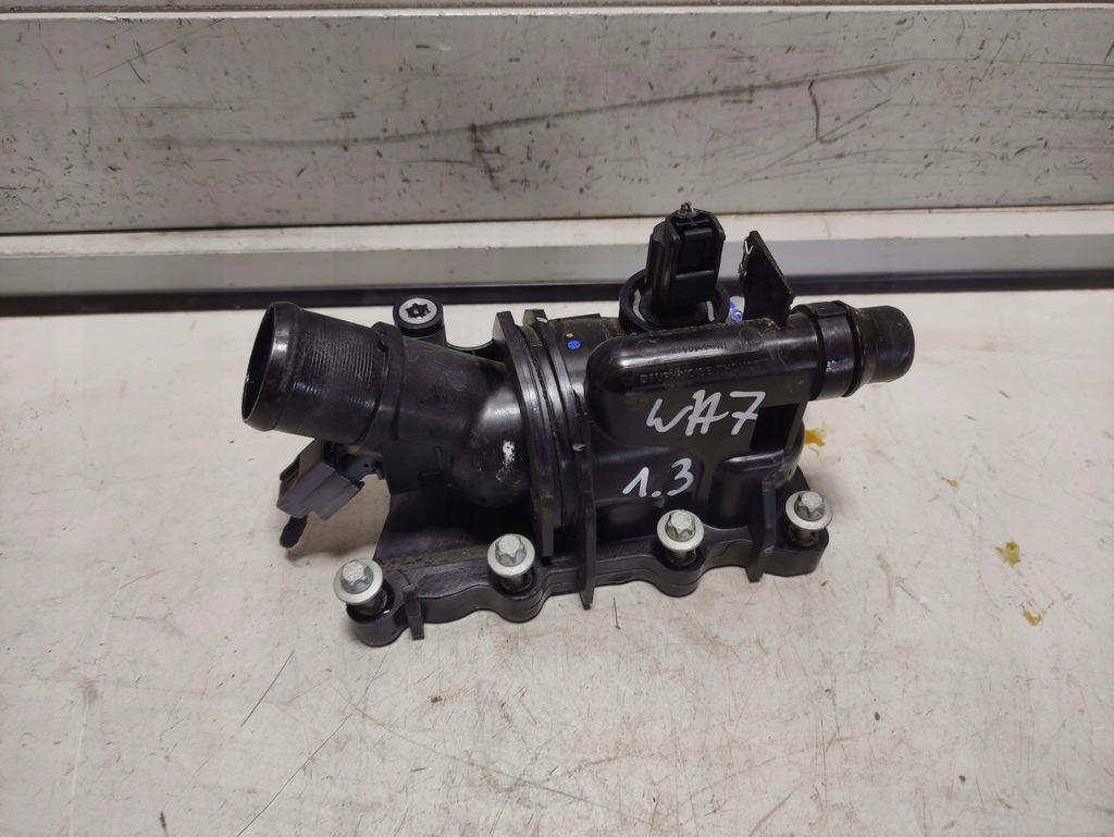 фото №1, Mercedes w177 корпус термостат 1.3 cgi