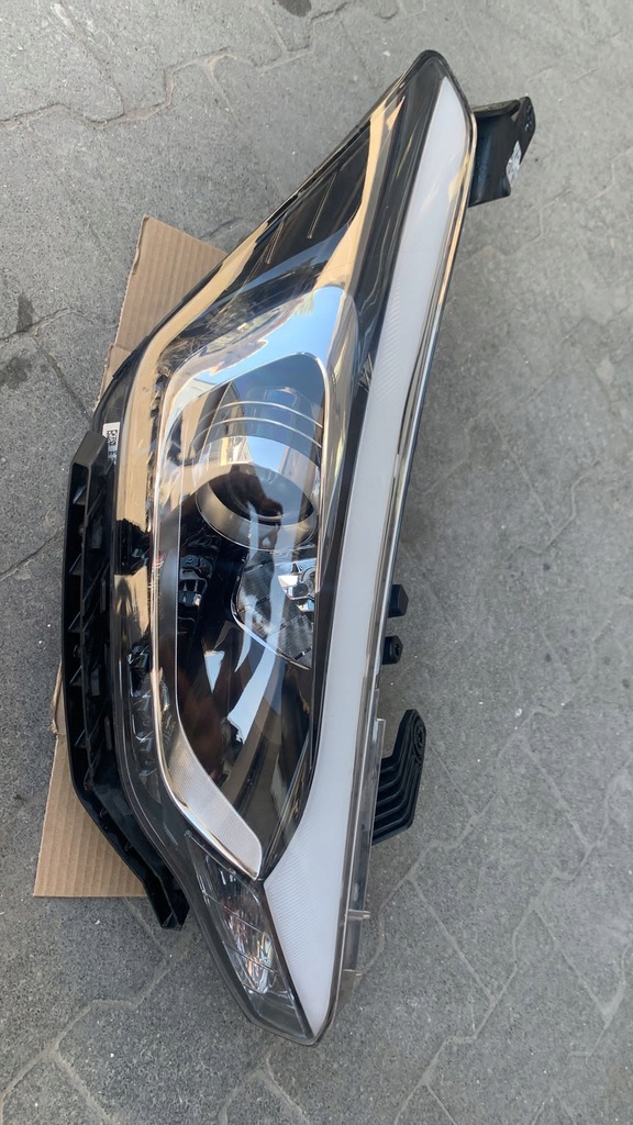 фото №1, Hyundai i20 2016- лампа правая перед led линза