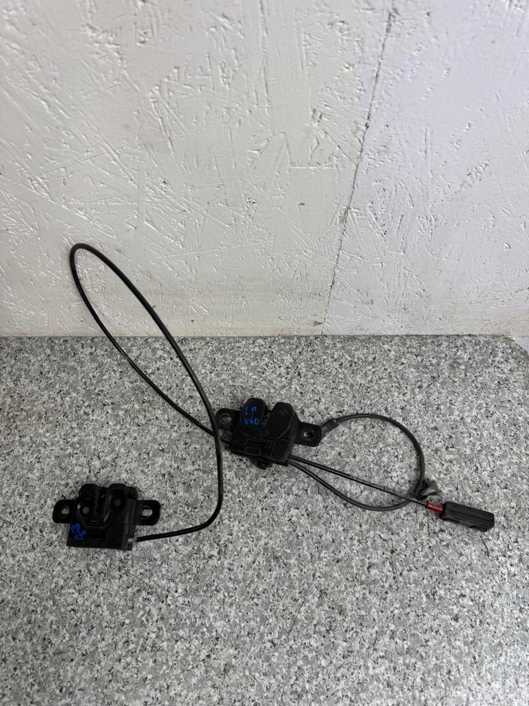 фото №1, Замок капот правый левый тросы volvo v40 ii 2012-2018r 31425974 31371016