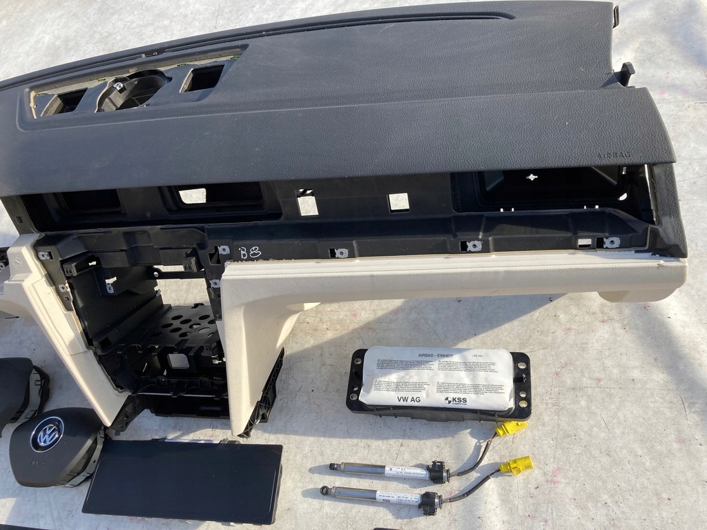 фото №7, Vw arteon krem приборная панель приборная панель консоль подушки безопасности ремни