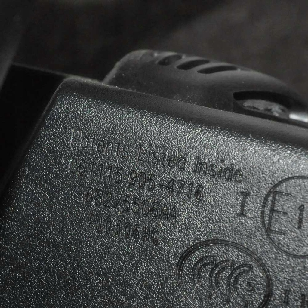 фото №3, Dodge challenger 2015 зеркало заднего вида