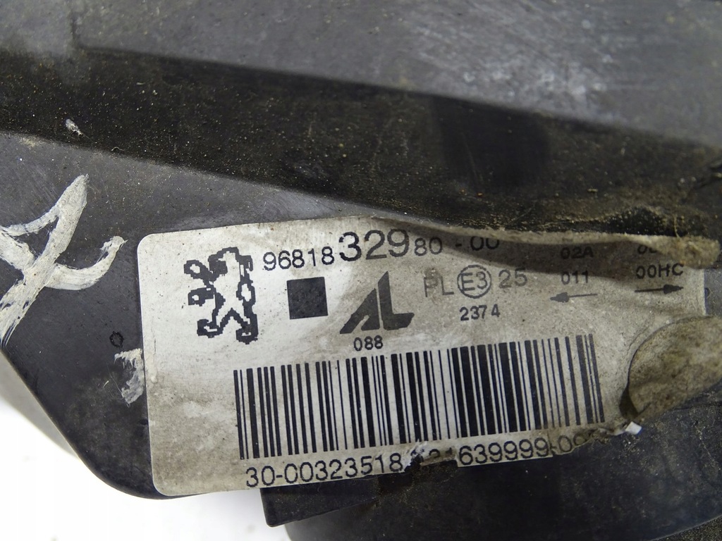 фото №10, Лампа правая правый перед peugeot 307 9681832980