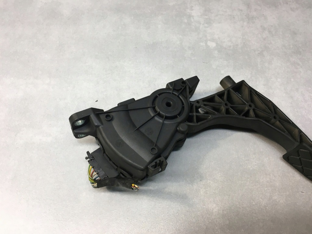 фото №6, Потенціометр газу ibiza iii 1.2 6q1721503c