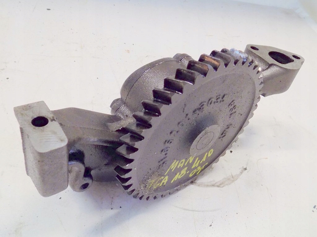 Купить Man tga 18.410 2003r - насос масла