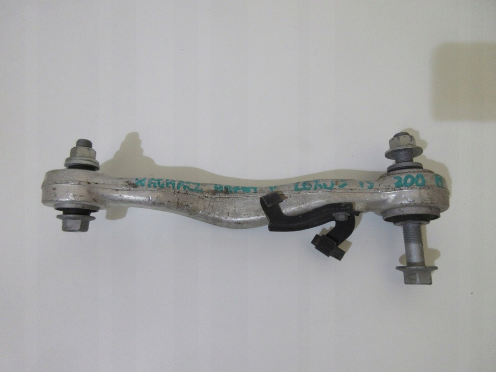 фото №1, Рычаг правый задняя верхний lexus is 300 h