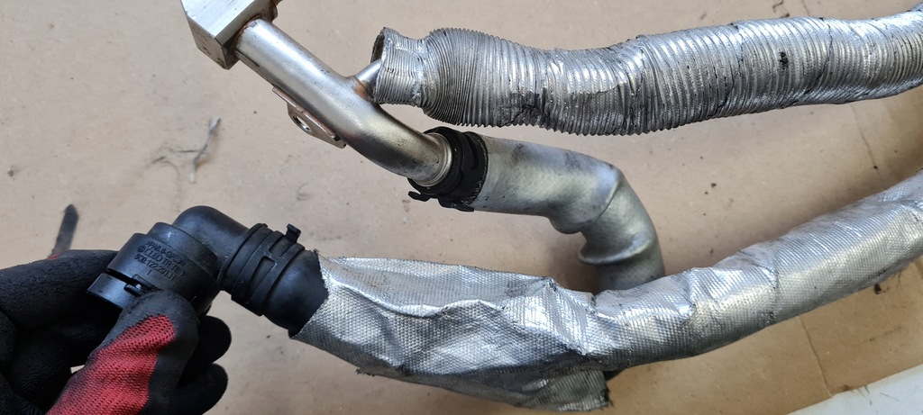 фото №9, S3 8v sedan a3 шланг трубка wody 2.0 tfsi 06k121065q golf vii vw