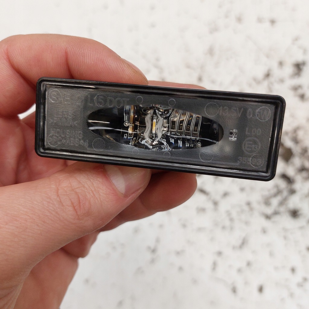 фото №7, Renault arkana лампа підсвітка номерного знака