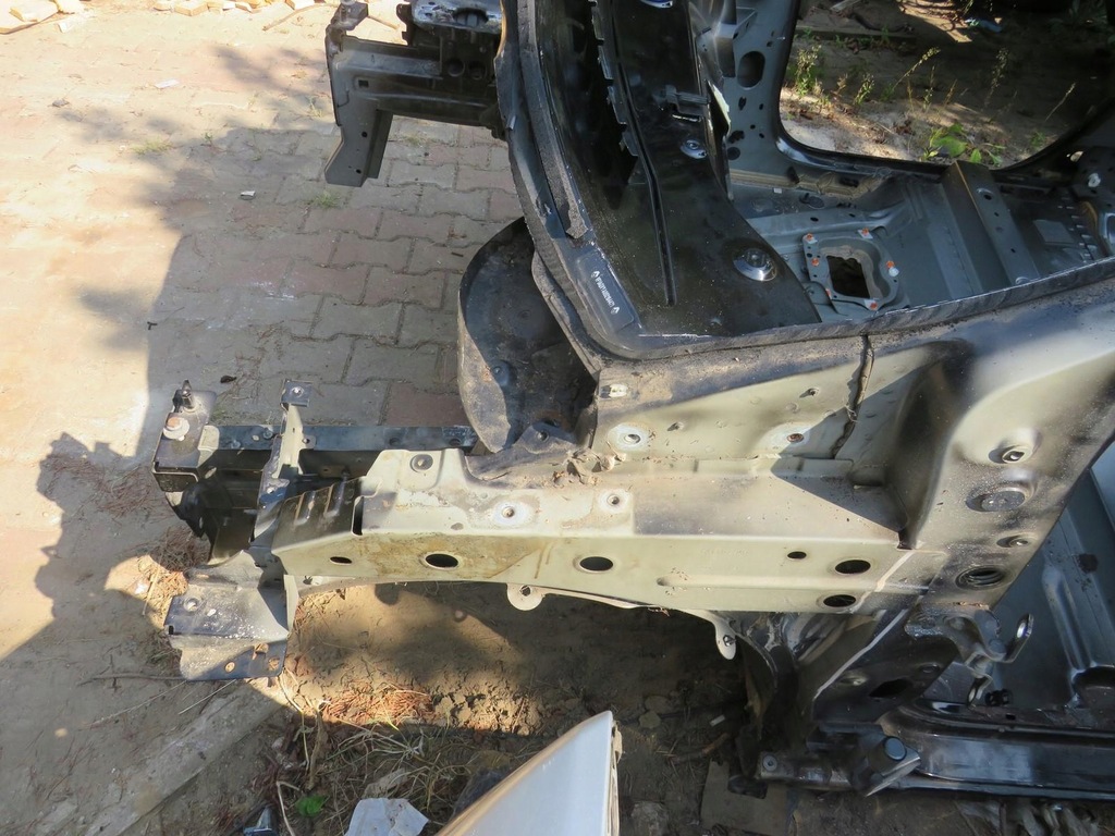 фото №1, Четверть лонжерон левый перед renault zoe