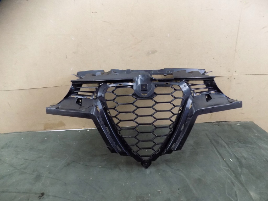 фото №1, Alfa romeo tonale решётка радиатора решётка радиатора 156174796 каркас решётка orginal