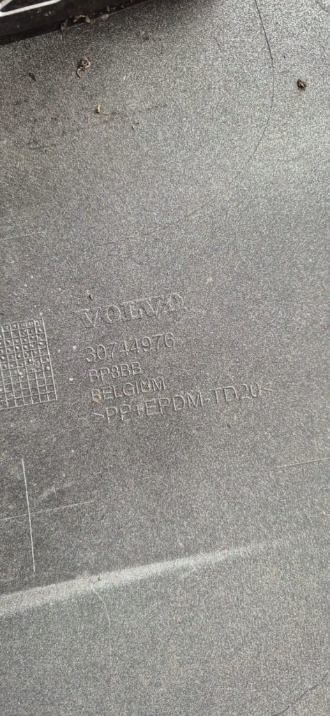 фото №16, Volvo v50 lift r-design 07-12 бампер перед передний 30744976