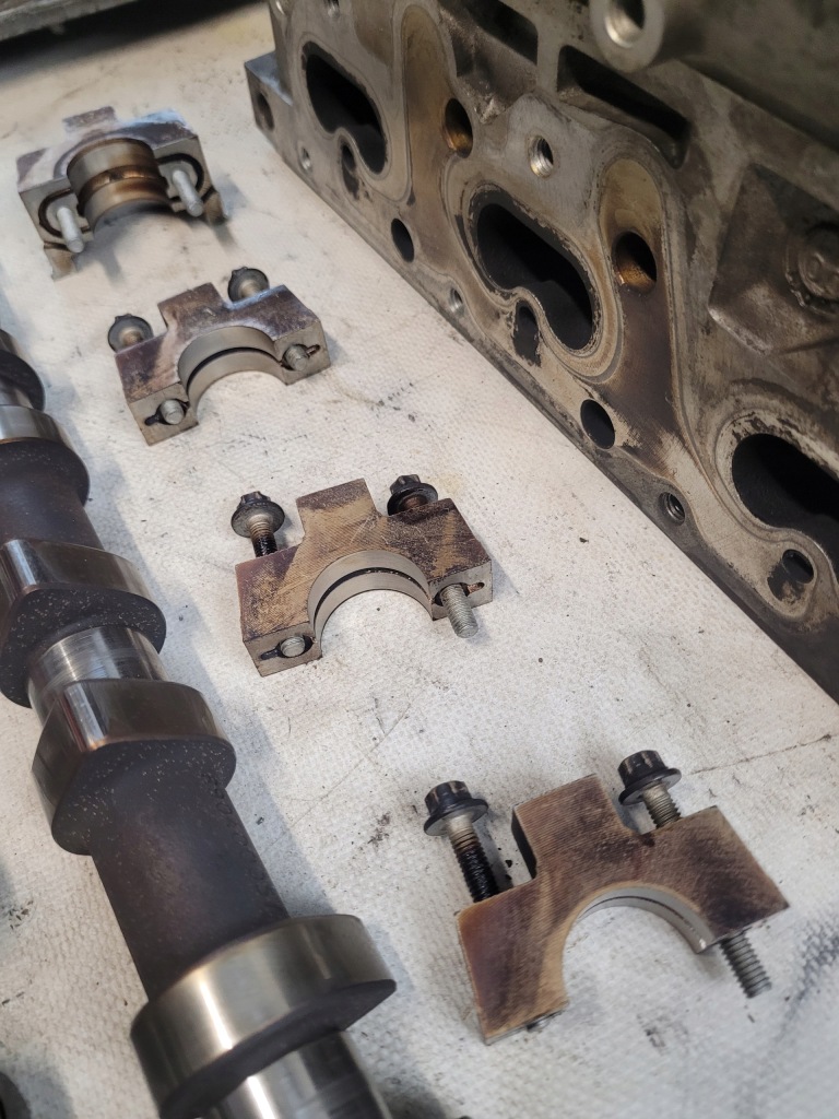 Головка + валы распределительного вала оригинальный номер 90412232 opel omega b 2.5b Доставка