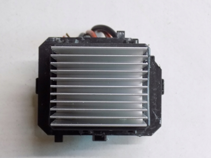 фото №16, Peugeot 207cc 1.6 резистор резистор t1000036k