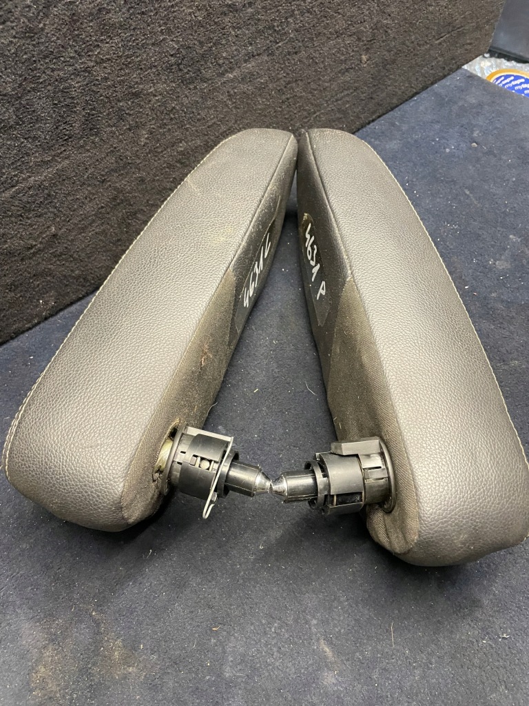 фото №3, Mercedes w251 підлокітник сидіння ii ряд