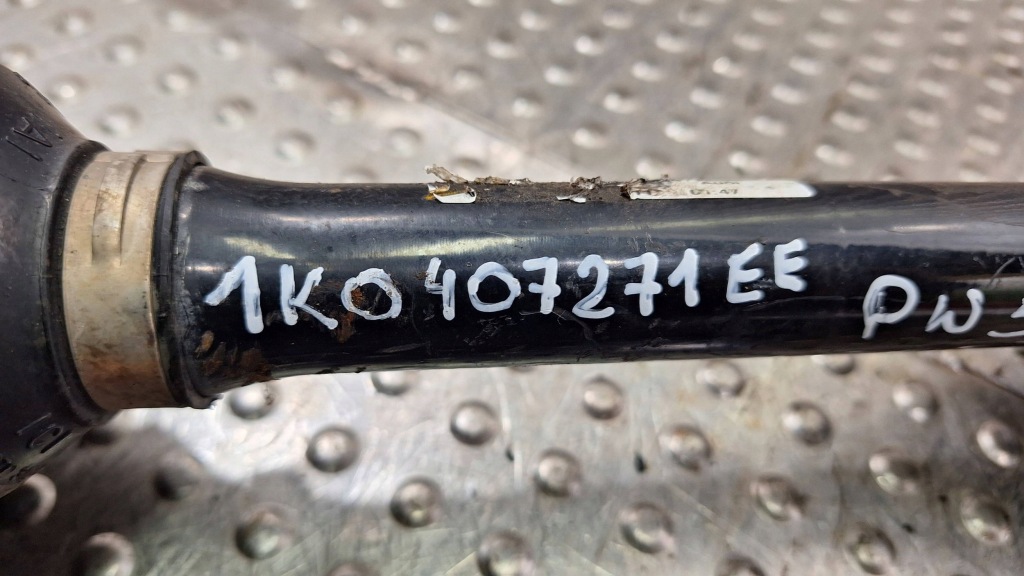 Приводной вал левое  перед 1k0407271ee audi a3 8p octavia 2 golf v passat b7 2.0 tdi Недорого
